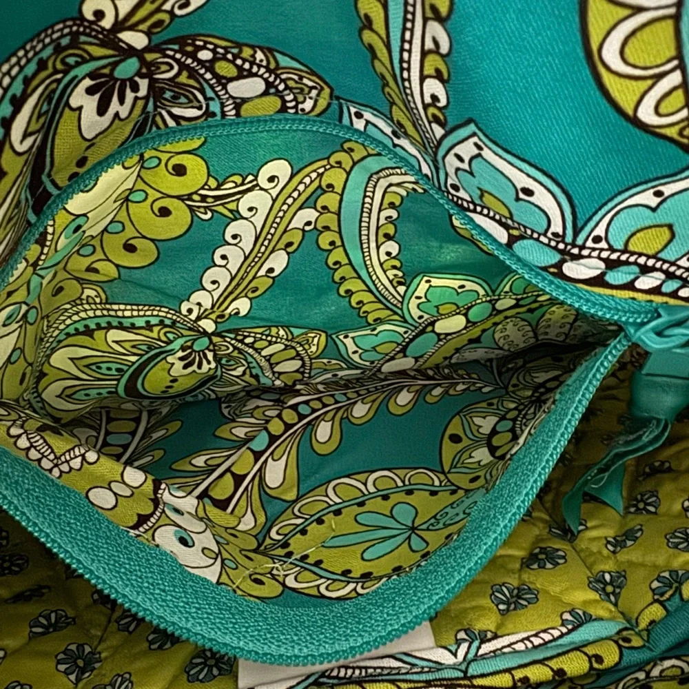 NWOT Vera Bradley Sherry Bag in Retired Peacock Print Med Size - Picture 5 of 8
